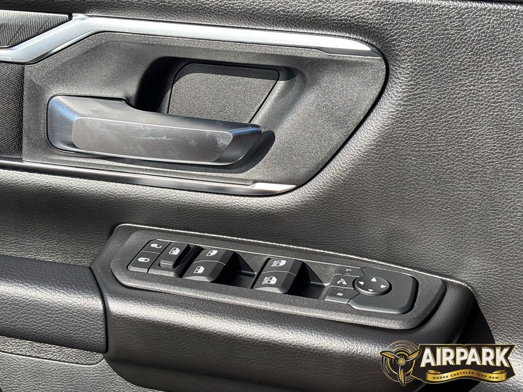 New 2026 Diamond Black Crystal Pearlcoat Ram Big Horn/Lone Star image 16