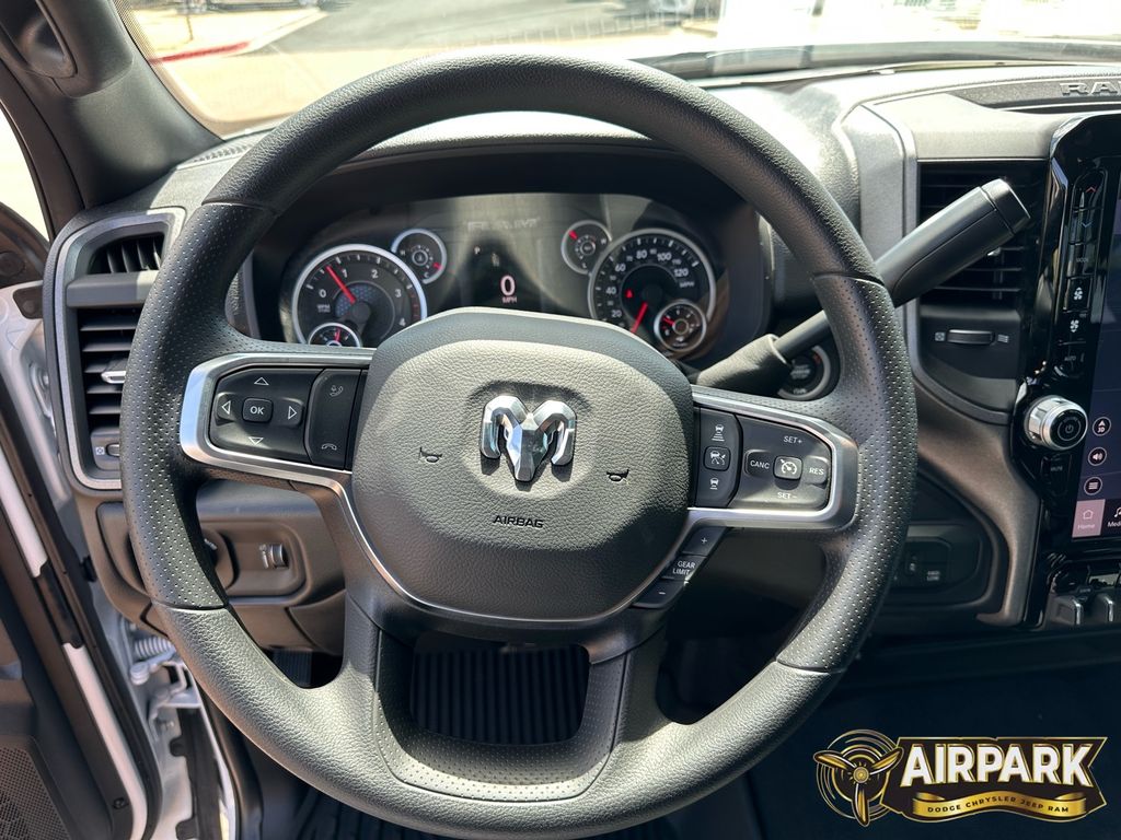 New 2025 Bright White Ram Tradesman image 17