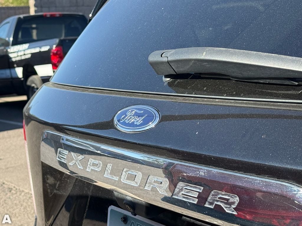 Used 2021 Black Ford XLT image 11