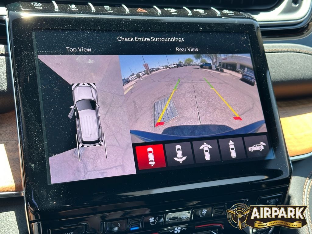 New 2025 Diamond Black Crystal Pearlcoat Jeep Summit image 20