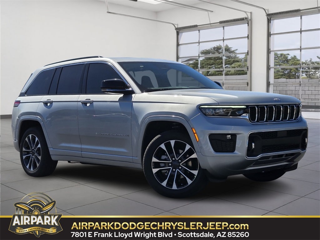 2025 Jeep Grand Cherokee Overland's photo