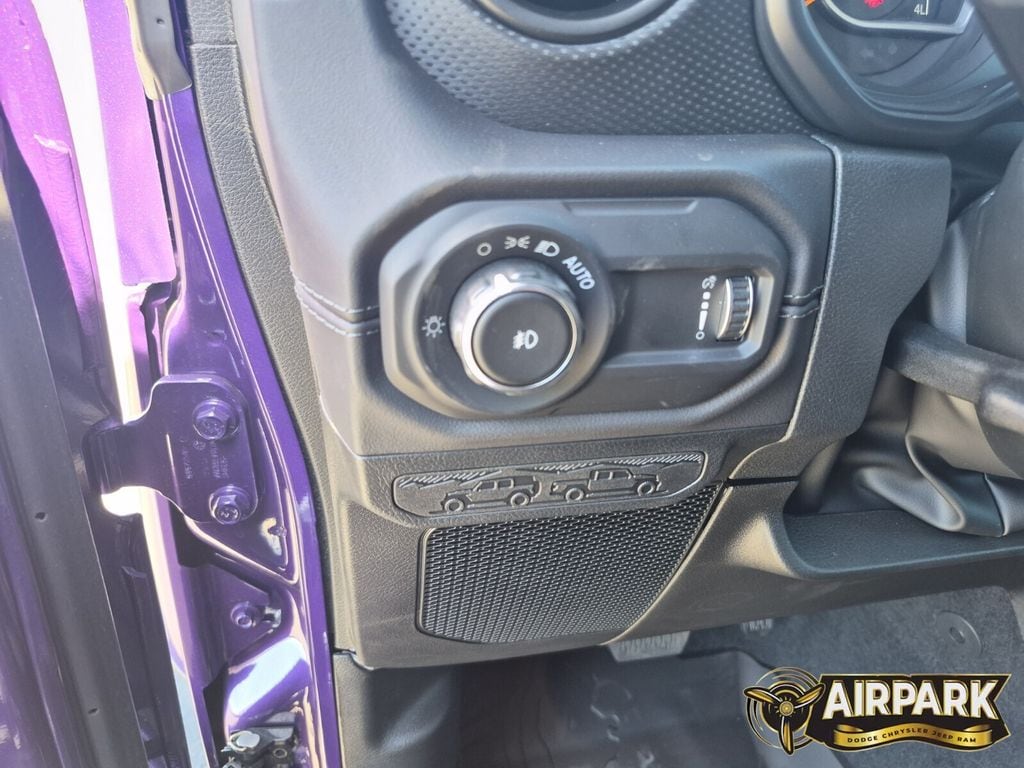 New 2026 Reign Jeep Rubicon image 20