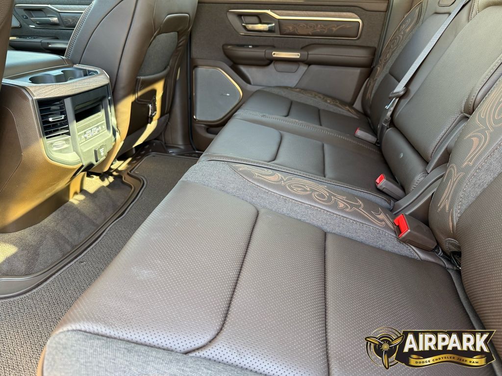 New 2026 Diamond Black Crystal Pearlcoat Ram Limited image 21