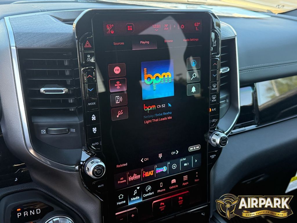 New 2026 Diamond Black Crystal Pearlcoat Ram Laramie image 15