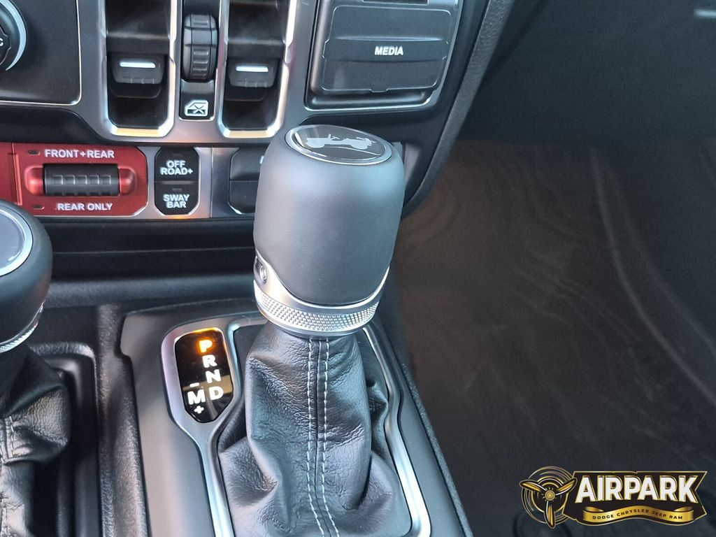 New 2026 Reign Jeep Rubicon image 30