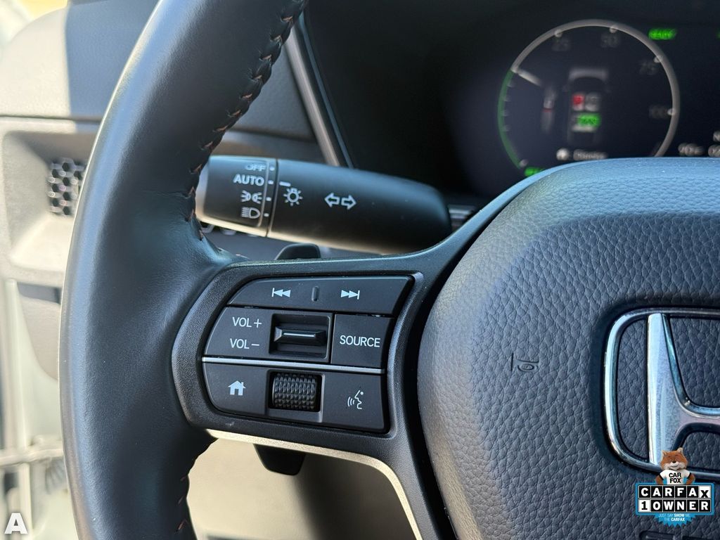 Used 2023 Platinum White Pearl Honda Sport image 16