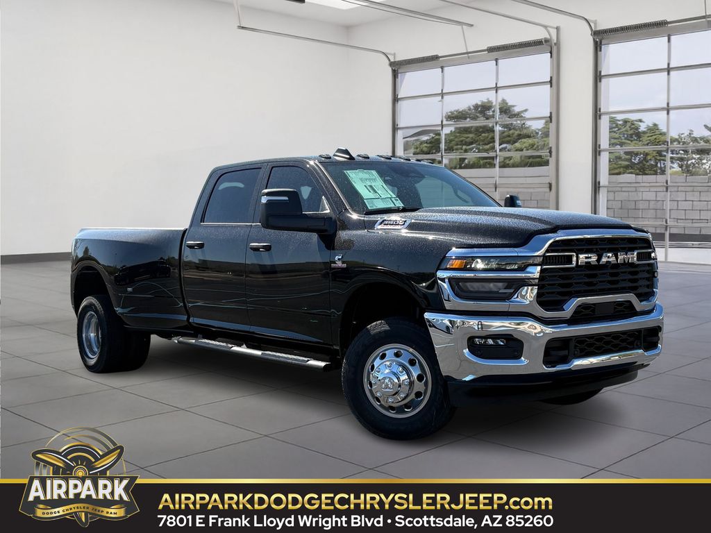 2026 RAM 3500 Tradesman Crew Cab LB DRW 4WD