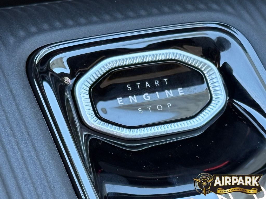 New 2026 Silver Zynith Jeep Laredo/Limited image 19