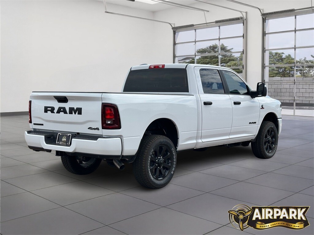 2026 Ram 2500 Big Horn photo 4