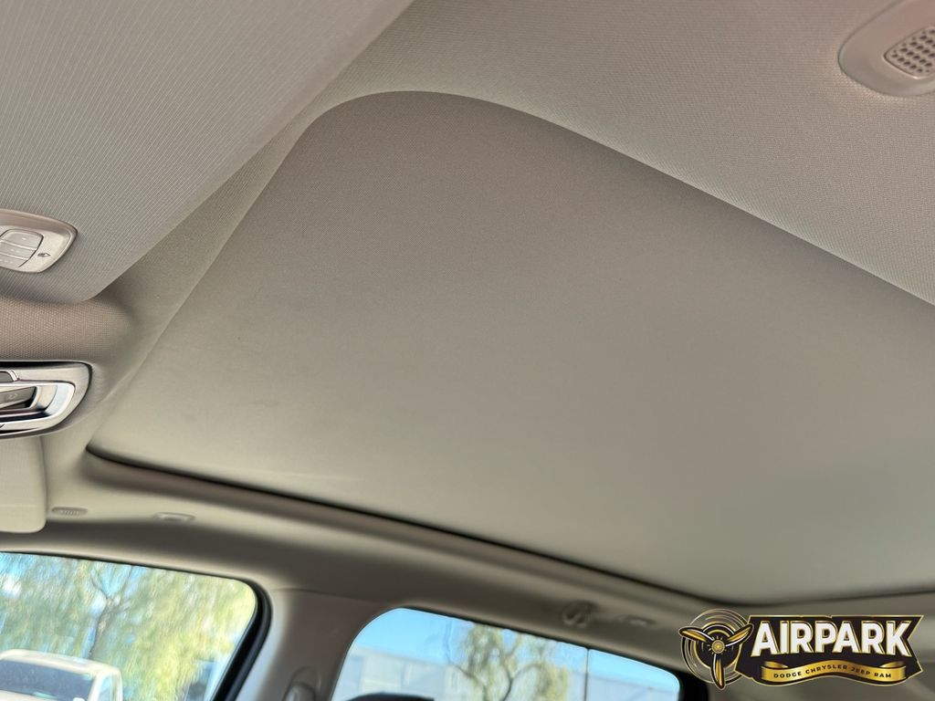 New 2026 Diamond Black Crystal Pearlcoat Ram Limited image 16