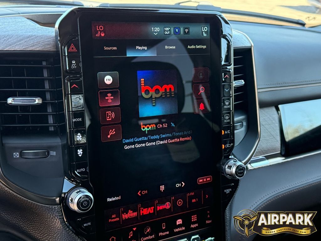 New 2026 Diamond Black Crystal Pearlcoat Ram Limited image 21