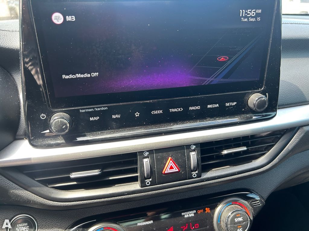 Used 2022 Currant Red Kia GT image 24