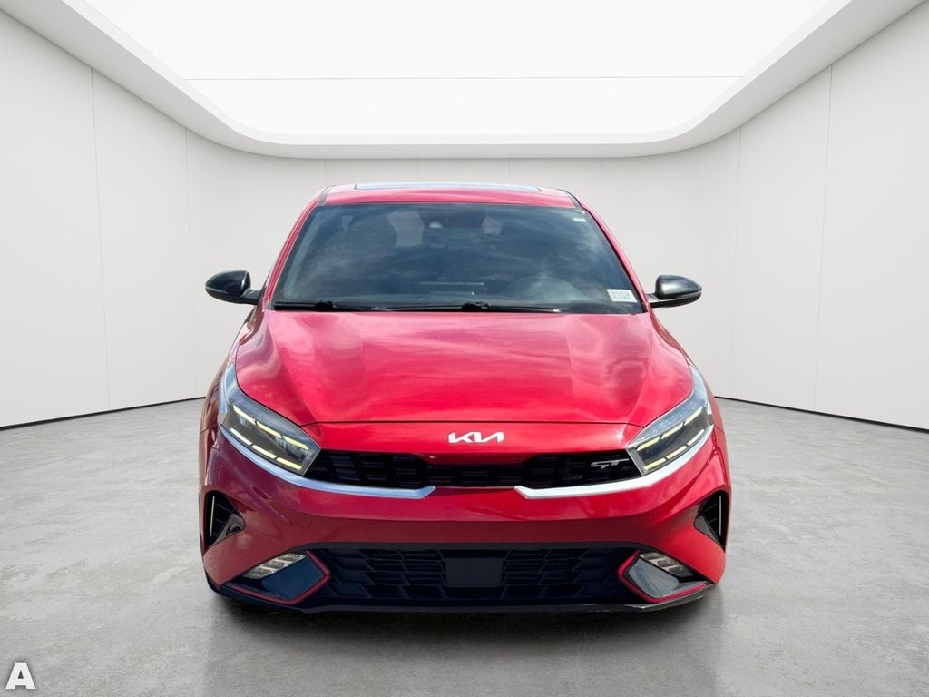 Used 2022 Currant Red Kia GT image 8