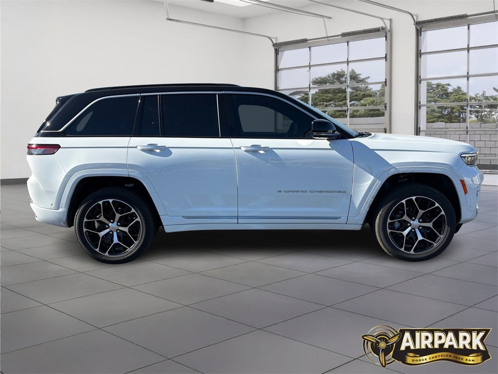 New 2025 Jeep Grand Cherokee Summit Sport Utility