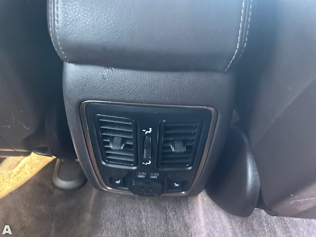 Used 2016 Ivory 3-Coat Jeep Summit image 14