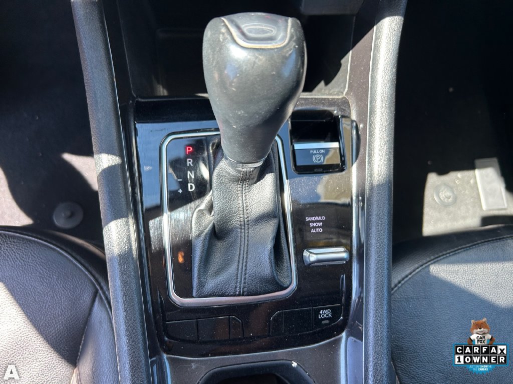 Used 2022 Billet Silver Metallic Clearcoat Jeep Latitude Lux image 26