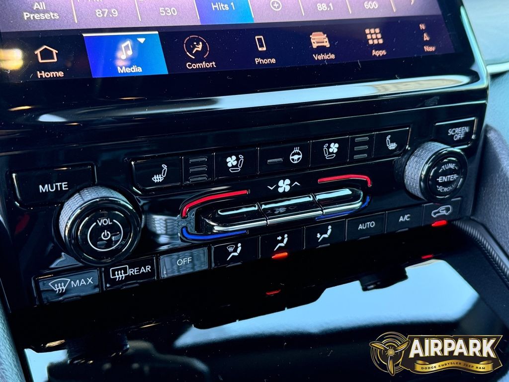 Used 2025 Silver Zynith Jeep Limited image 14