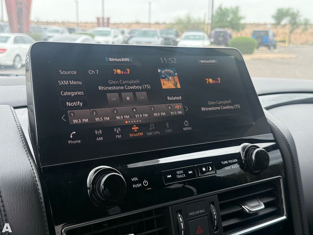 Used 2022 Aspen White Tricoat Nissan SL image 20