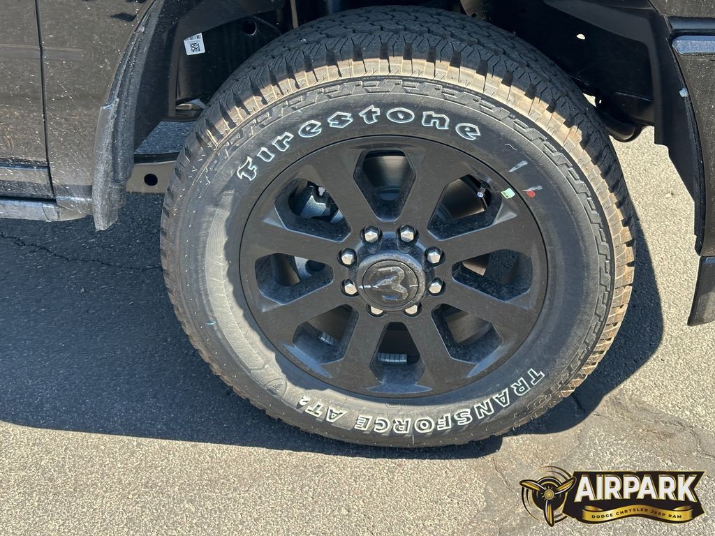 New 2026 Diamond Black Crystal Pearlcoat Ram Laramie image 10