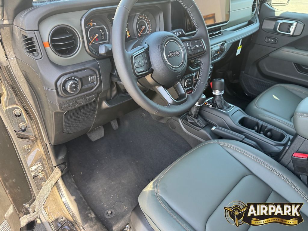 New 2026 Black Jeep Mojave image 16