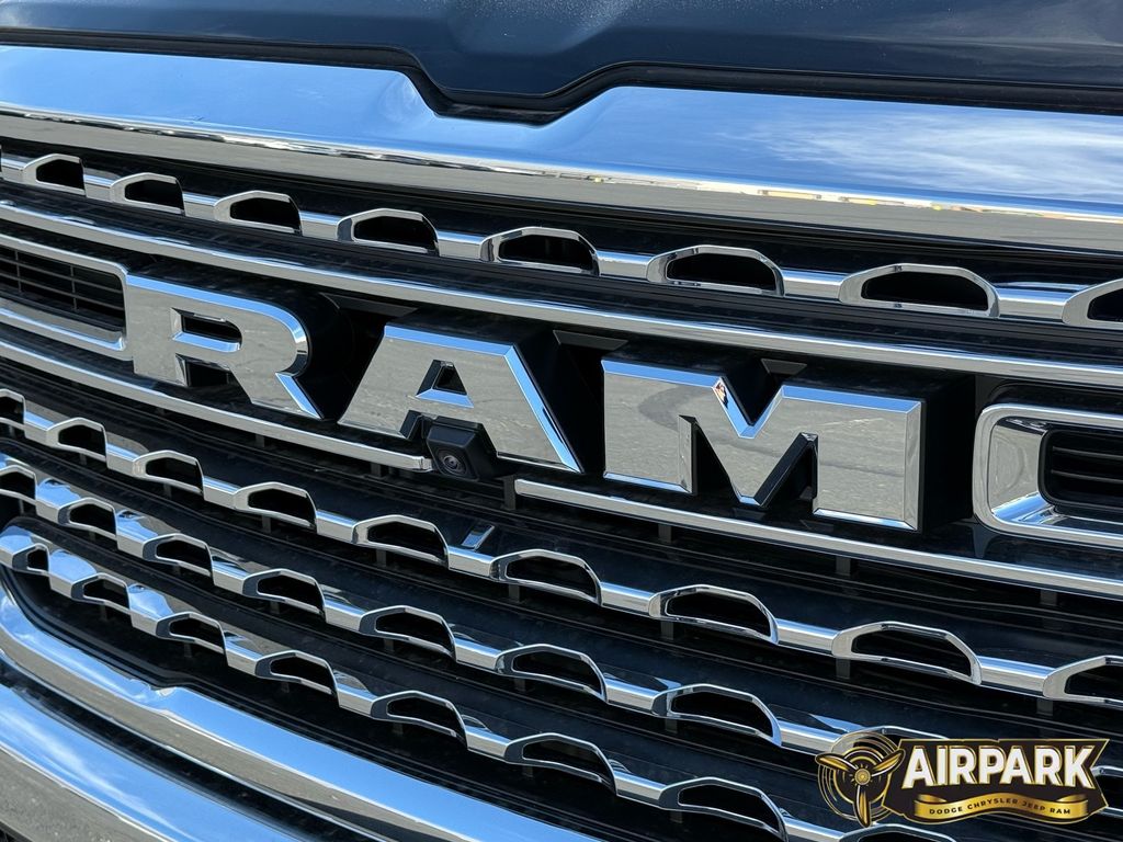 New 2026 Diamond Black Crystal Pearlcoat Ram Limited image 27