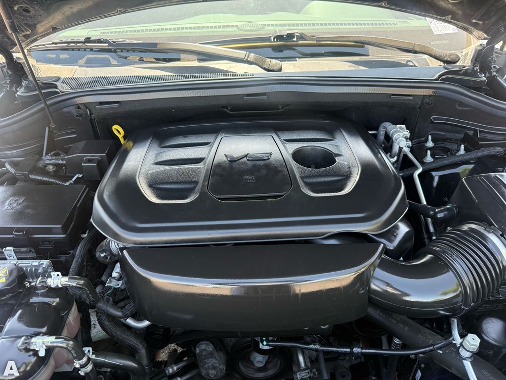 Used 2020 Diamond Black Crystal Pearlcoat Jeep Limited image 31