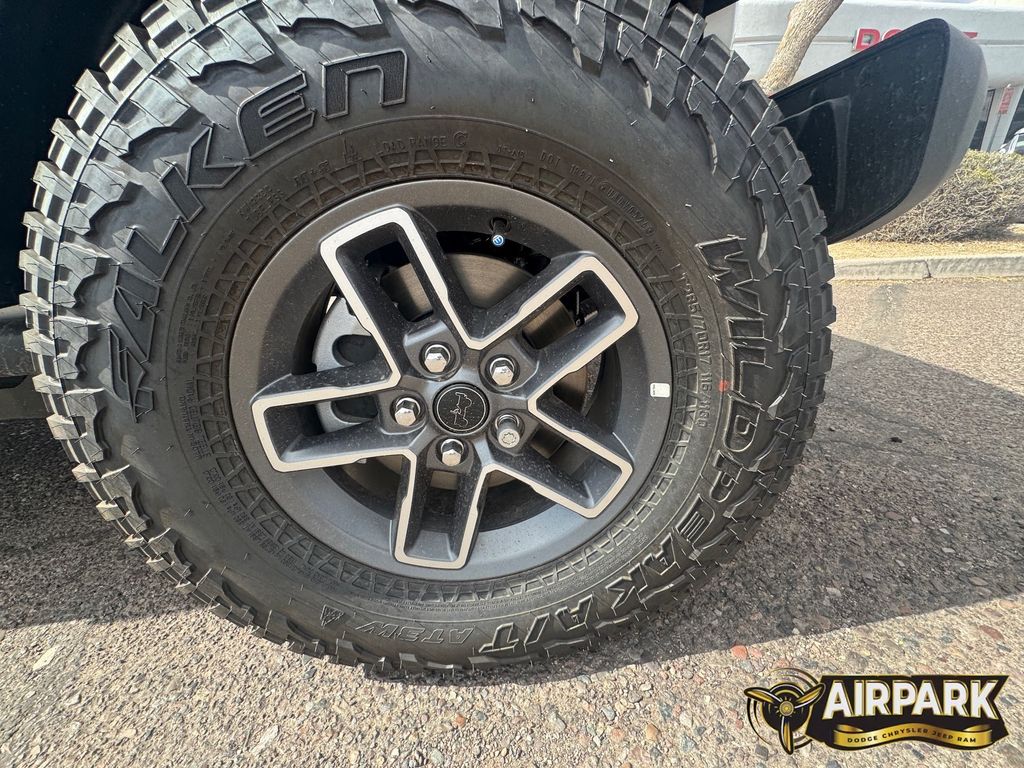 New 2026 Bright White Jeep Mojave image 10