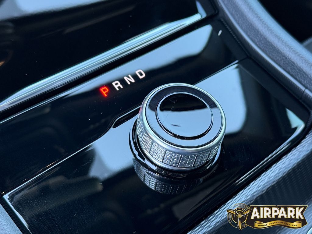 New 2025 Silver Zynith Jeep Laredo image 16