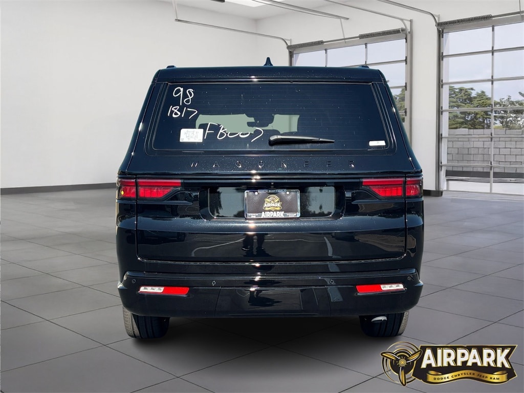 New 2025 Jeep Wagoneer L Series II Sport Utility