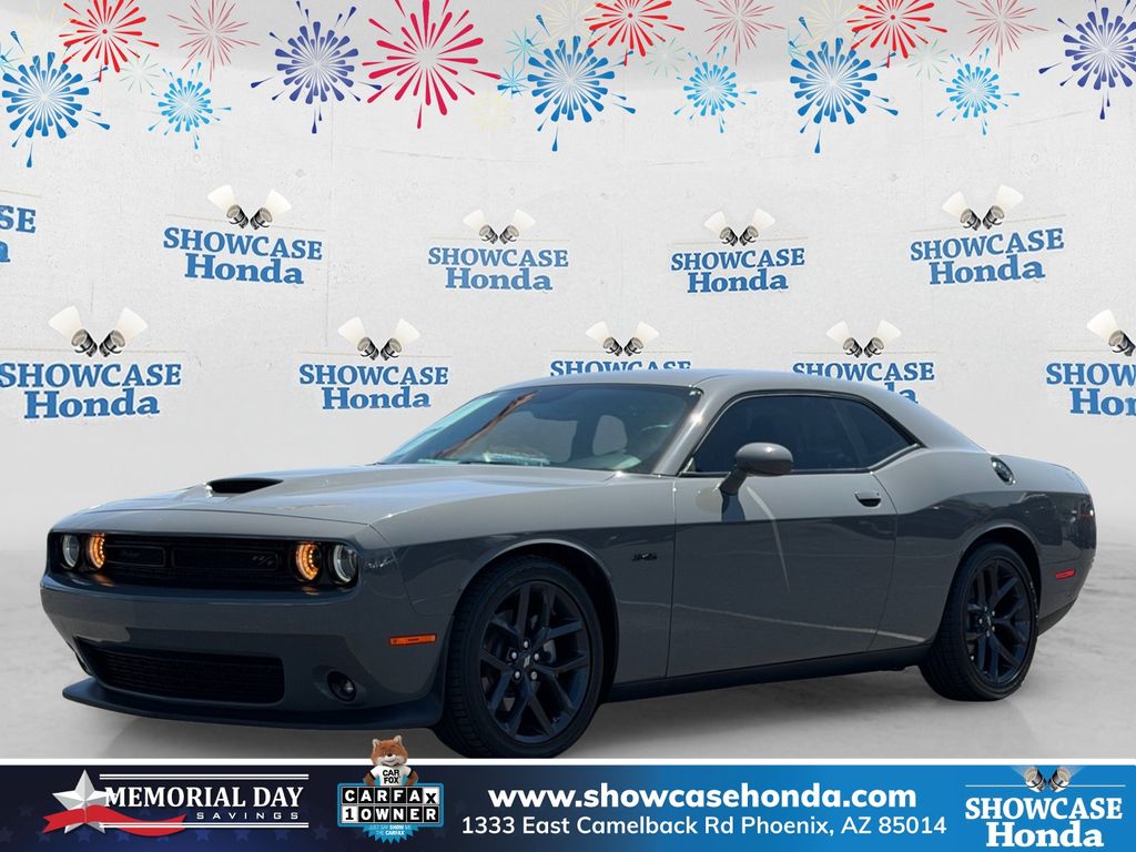 2023 Dodge Challenger R/T's photo