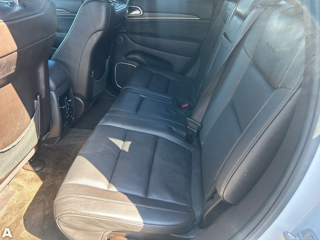 Used 2016 Ivory 3-Coat Jeep Summit image 15