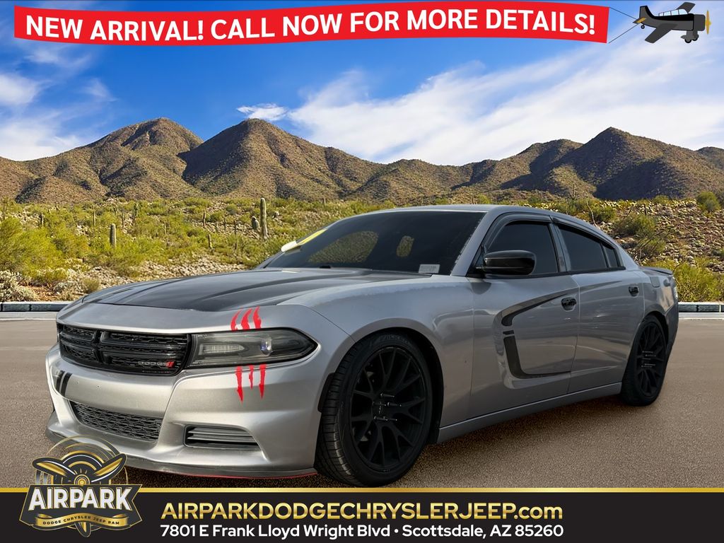 2015 Dodge Charger SE's photo