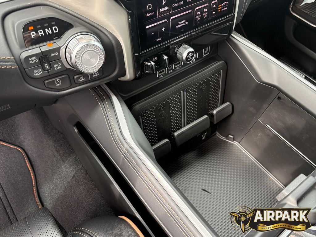 New 2026 Diamond Black Crystal Pearlcoat Ram Tungsten image 18