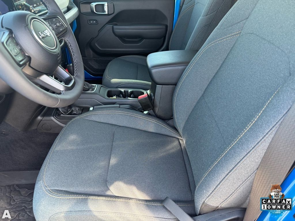 Used 2025 Hydro Blue Pearl Coat Jeep Sport S image 12