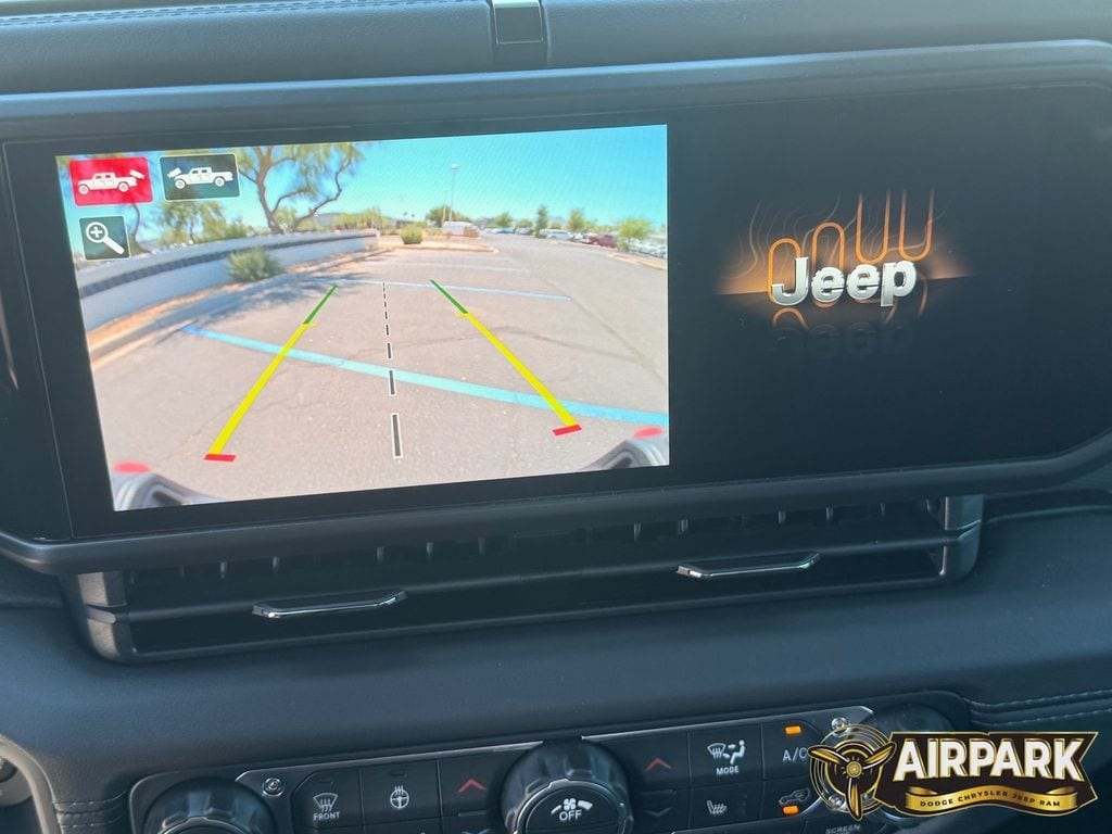 New 2026 Granite Crystal Jeep Rubicon image 29