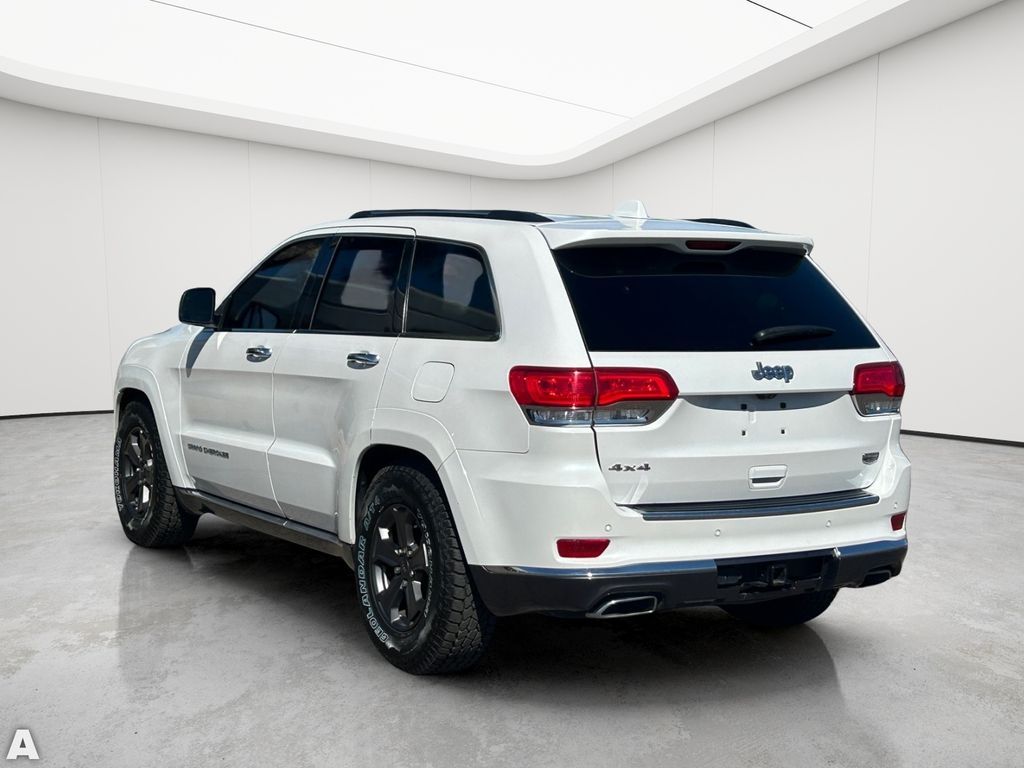 Used 2016 Ivory 3-Coat Jeep Summit image 4