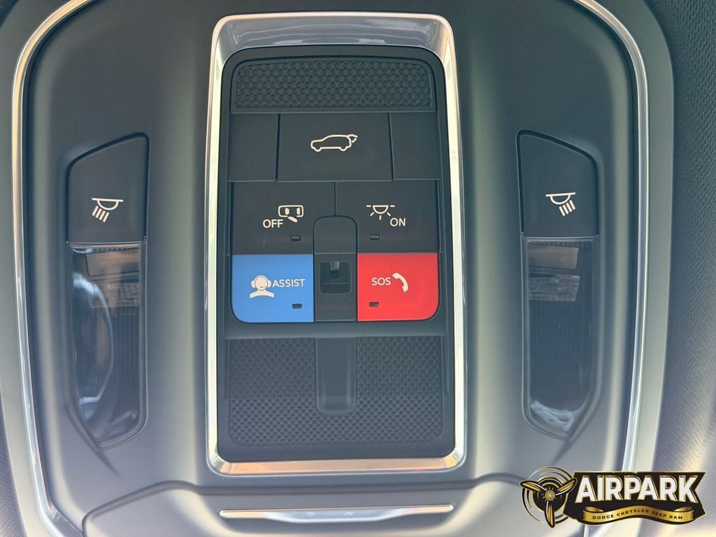 New 2026 Baltic Gray Jeep Laredo image 30