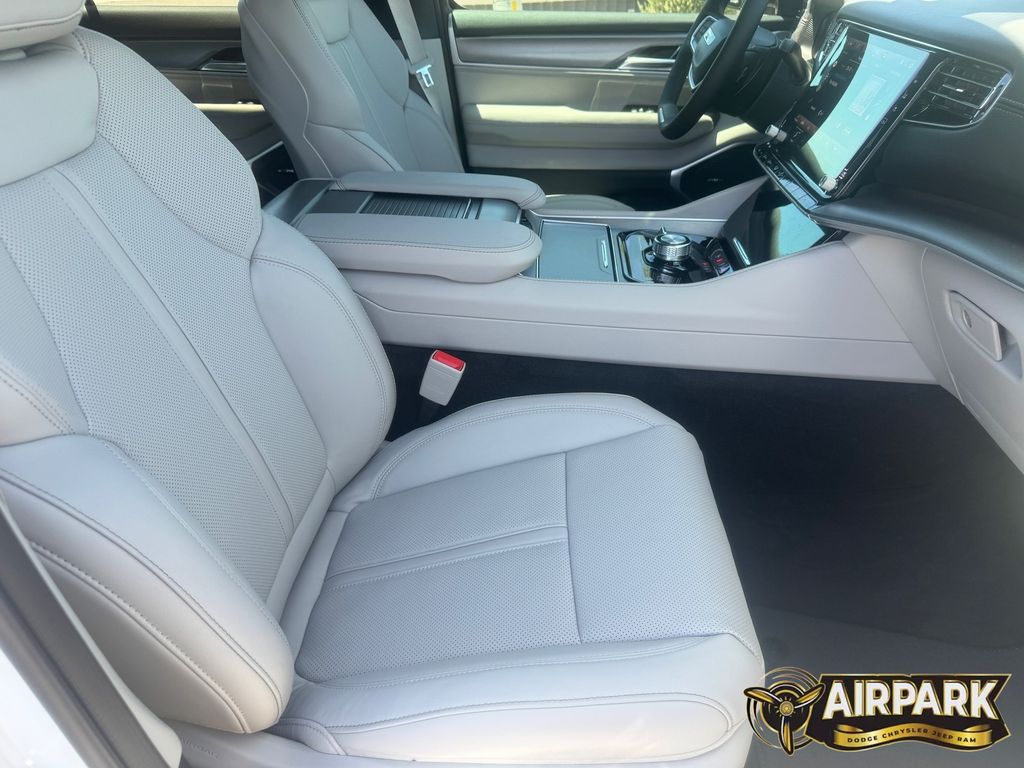 New 2026 Bright White Jeep Base image 11