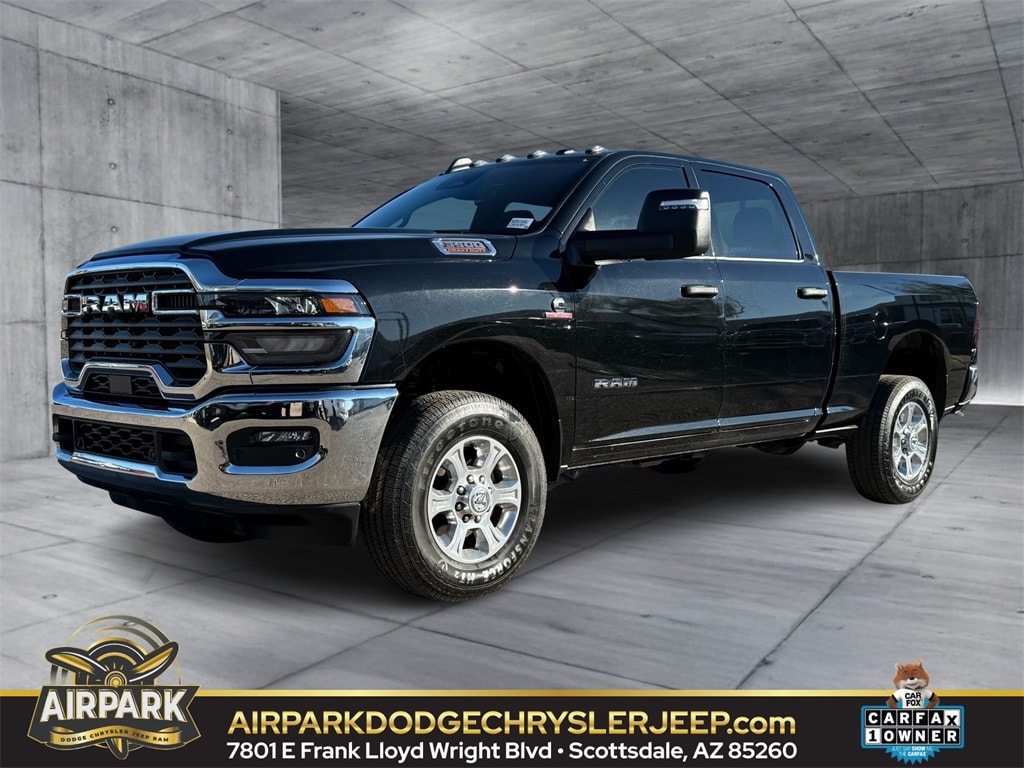2025 RAM Ram 3500 Pickup Big Horn's photo