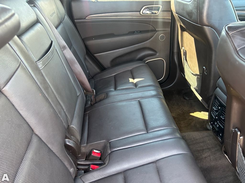 Used 2016 Ivory 3-Coat Jeep Summit image 12