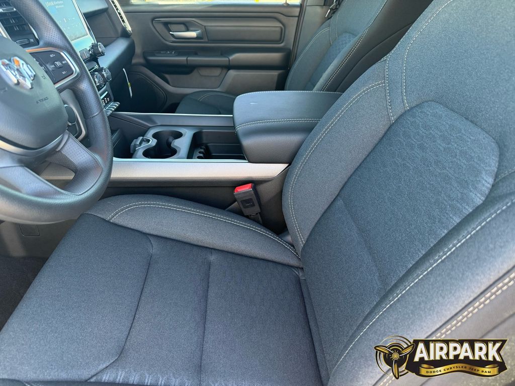 New 2026 Diamond Black Crystal Pearlcoat Ram Tradesman image 12