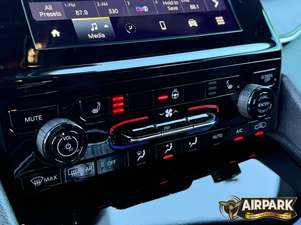 New 2025 Silver Zynith Jeep Laredo image 15