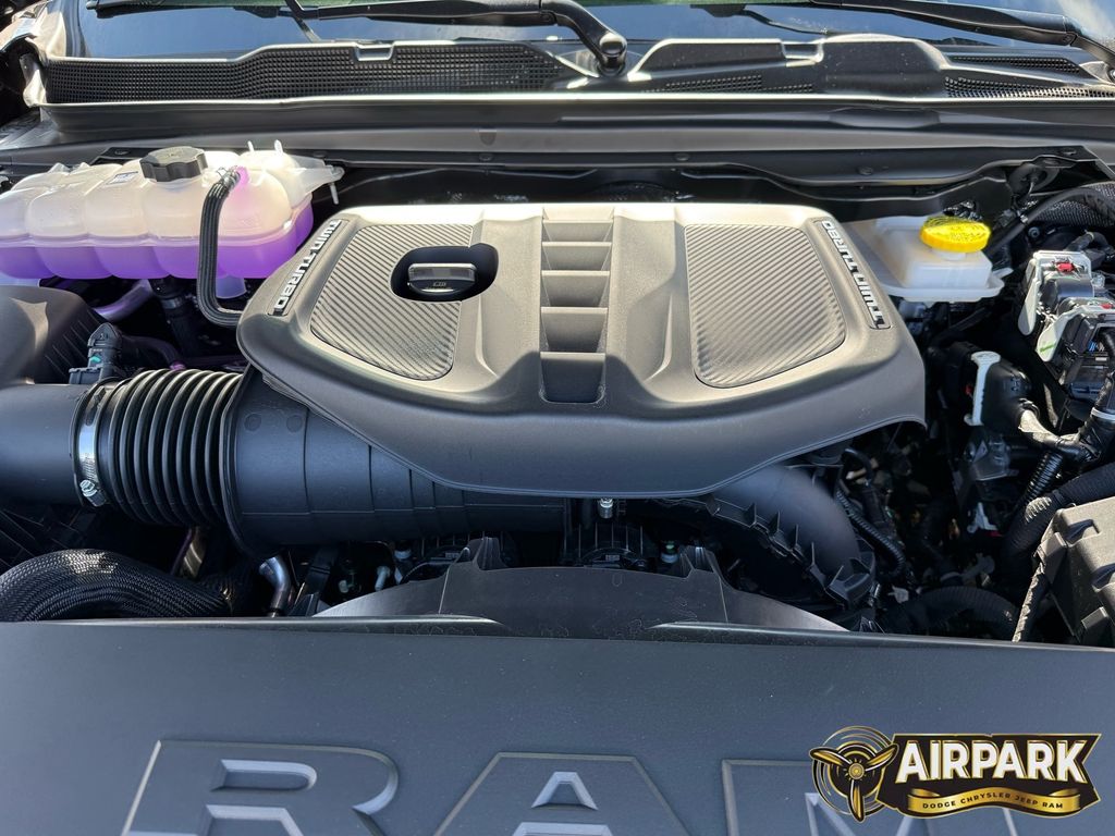 New 2026 Diamond Black Crystal Pearlcoat Ram Limited image 26