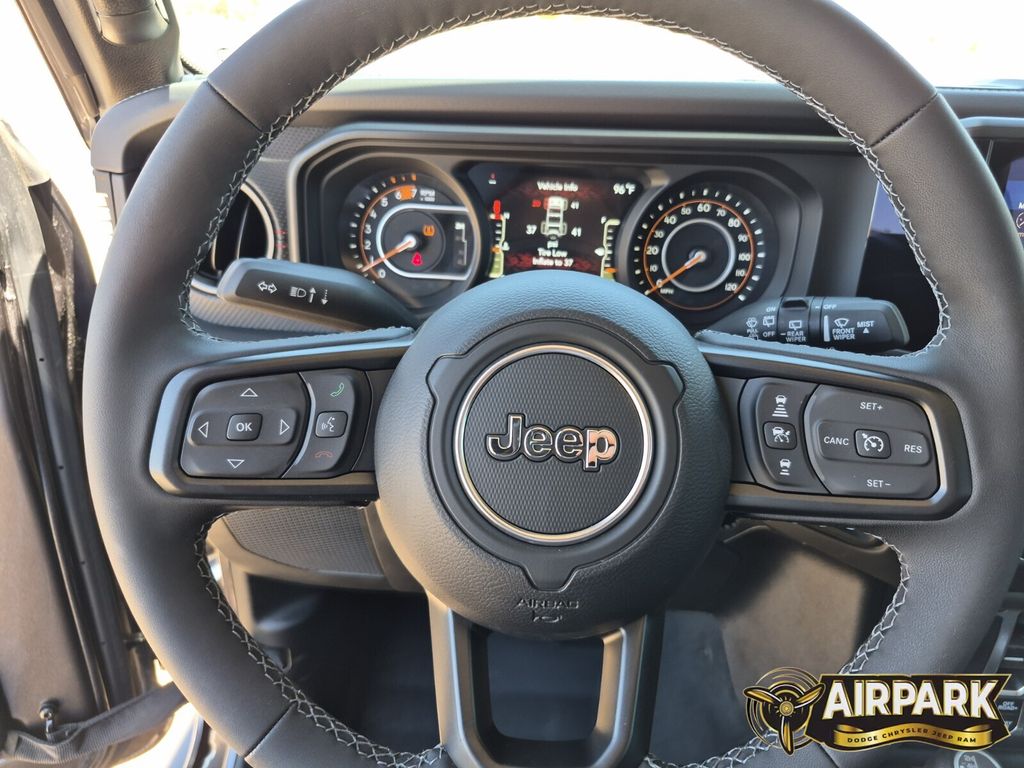 New 2026 Granite Crystal Jeep Rubicon image 19