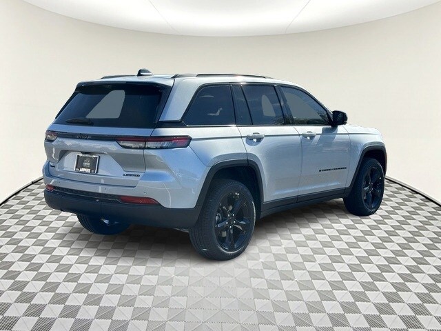 2025 Jeep Grand Cherokee Limited photo 4