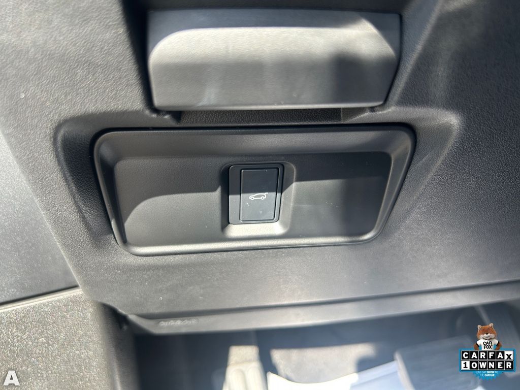 Used 2025 Eiger Gray Metallic Land Rover S image 26
