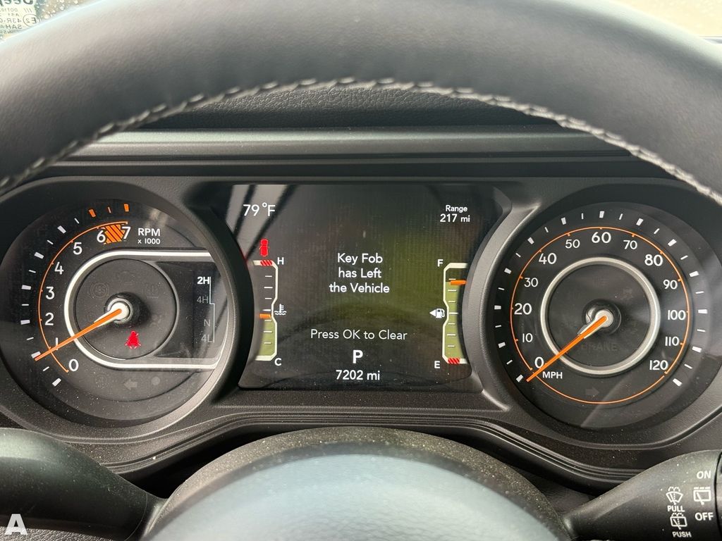 Used 2025 Granite Crystal Metallic Clearcoat Jeep Willys image 18