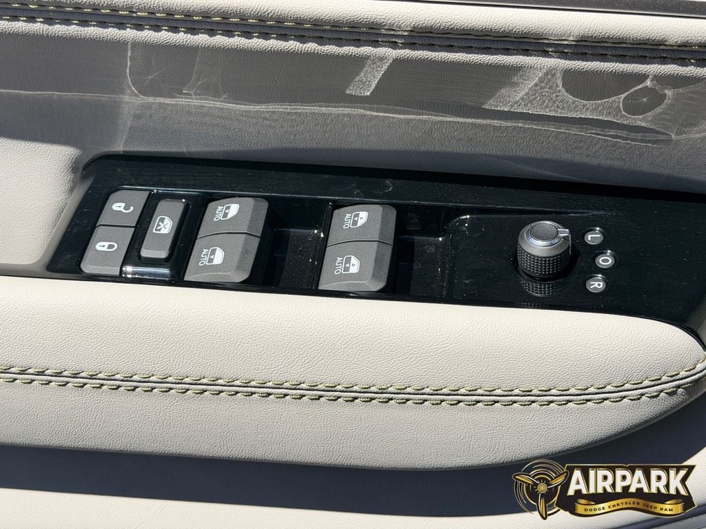 New 2026 High Gloss Black Jeep Base image 17