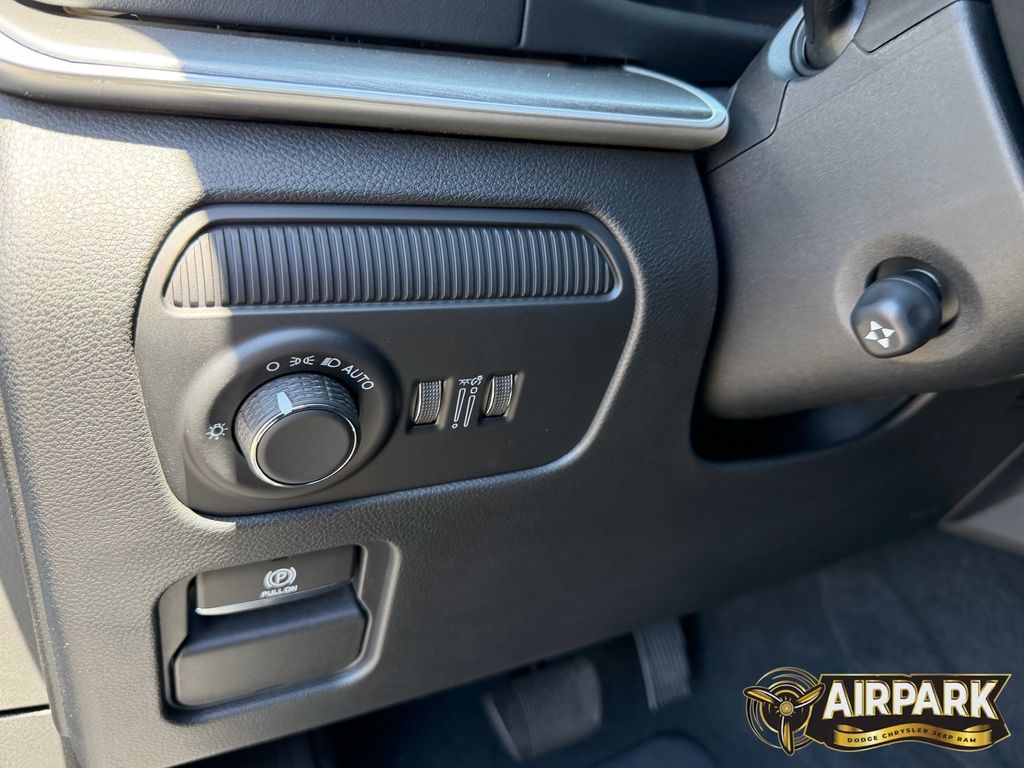 New 2026 High Gloss Black Jeep Limited image 23