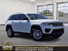2025 Jeep Grand Cherokee Laredo Sport Utility